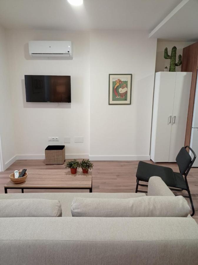Gmc Turistics - Paseo Maritimo Estepona Exterior photo